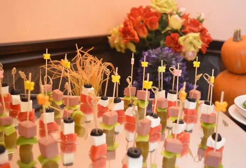 Tilal Almadina Hotel & Suites