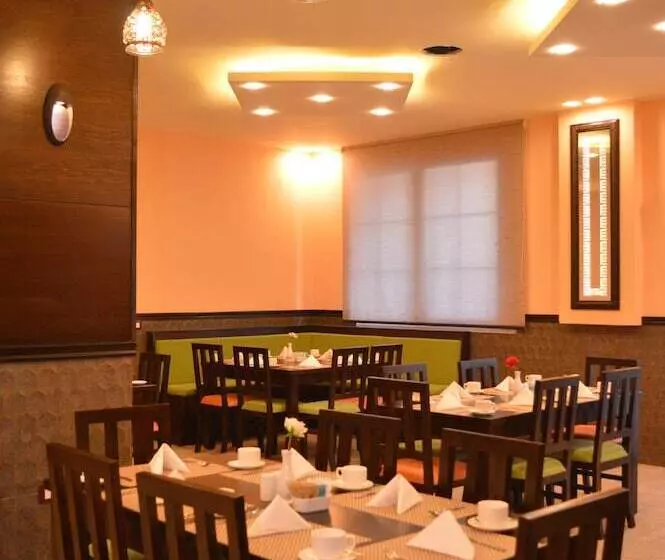 Tilal Almadina Hotel & Suites