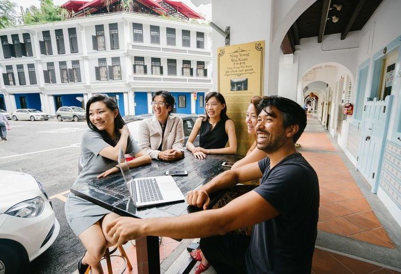 هاستل Draper Startup House For Entrepreneurs