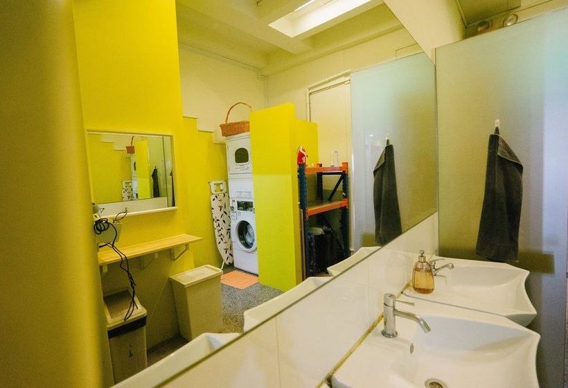 هاستل Draper Startup House For Entrepreneurs