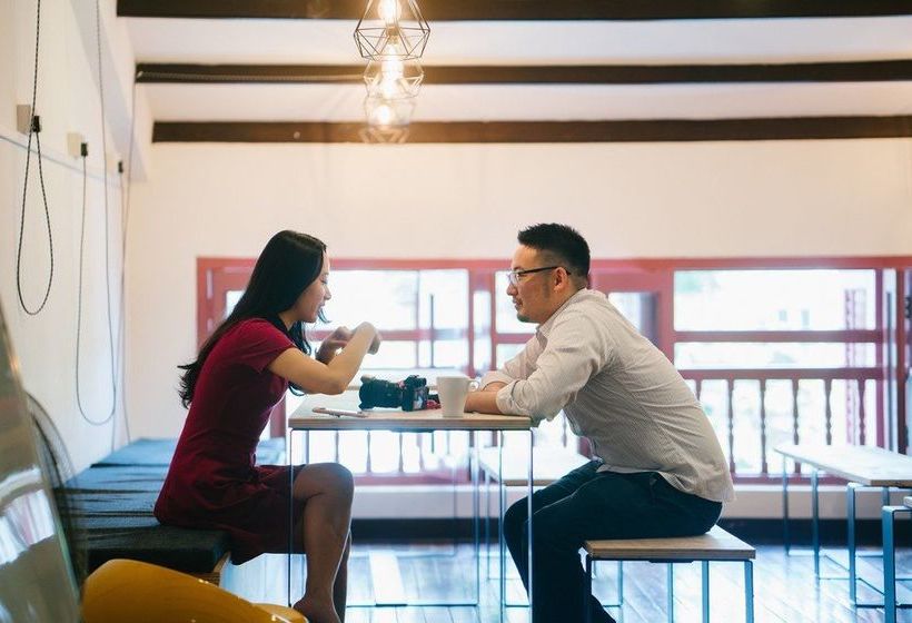 هاستل Draper Startup House For Entrepreneurs