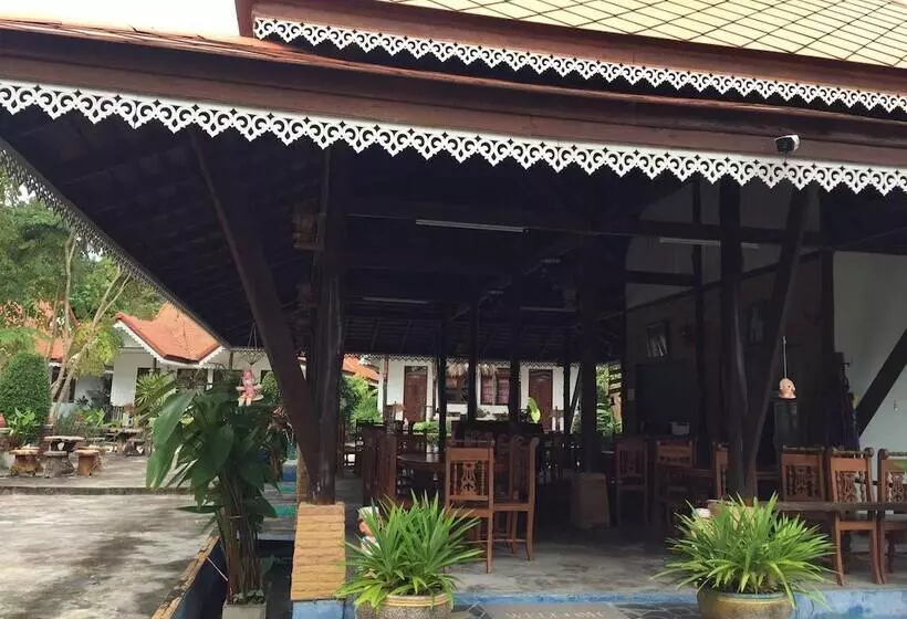 هتل Bunga Resort