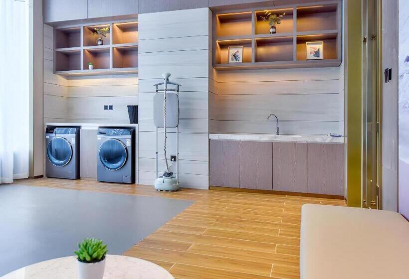 Echarm Plus Hotel Chongqing University Of Business And Industry Light Rail Station