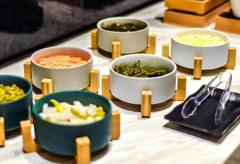 Echarm Plus Hotel Chongqing University Of Business And Industry Light Rail Station