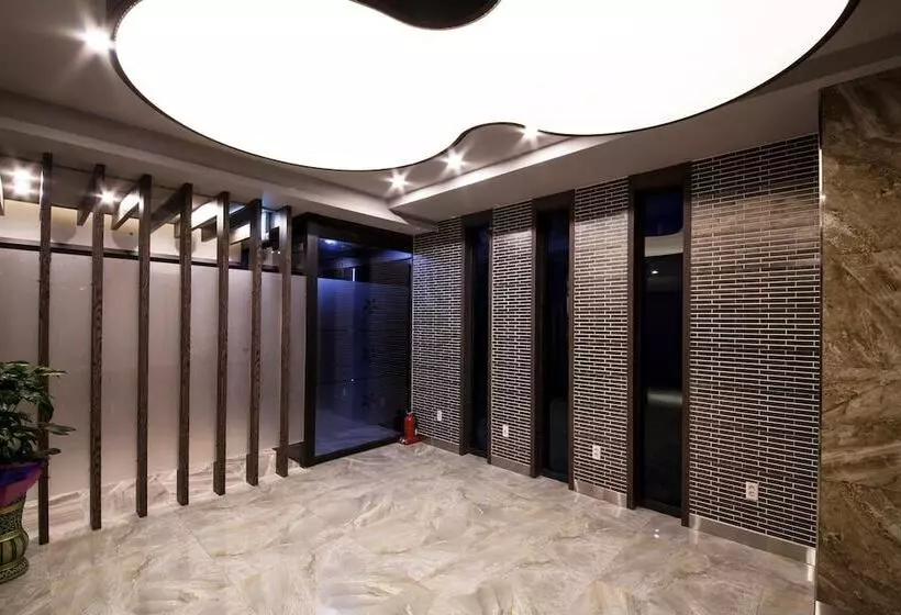 هتل Jinju Kai