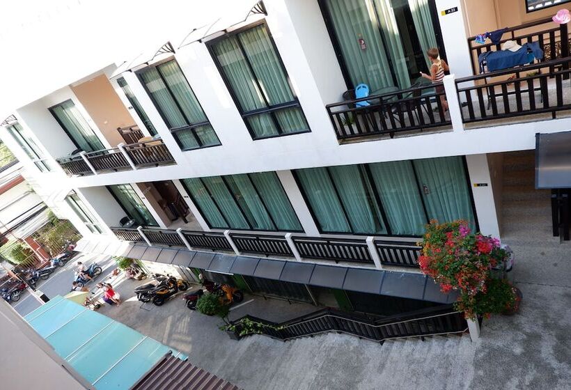 Kata Beachwalk Hotel And Bungalows