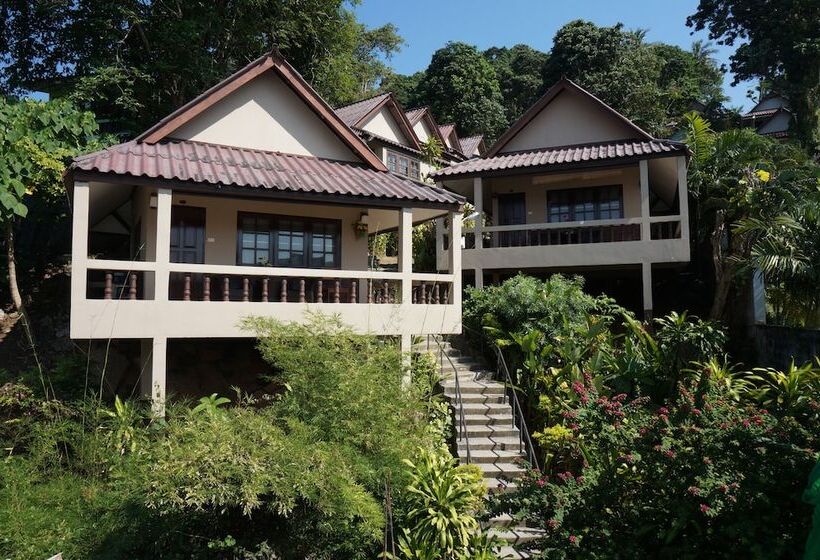 Kata Beachwalk Hotel And Bungalows