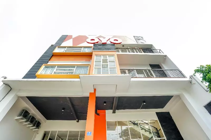 ホテル Pratisara Wirya Surabaya