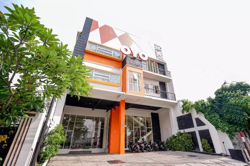 ホテル Pratisara Wirya Surabaya