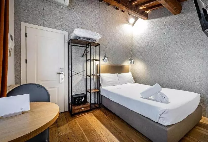 Martelli 6 Suite & Apartments
