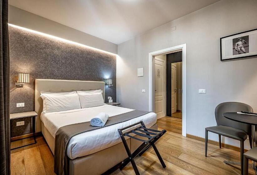 Martelli 6 Suite & Apartments