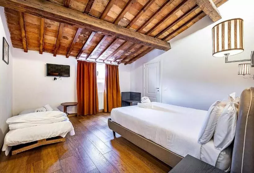 Martelli 6 Suite & Apartments