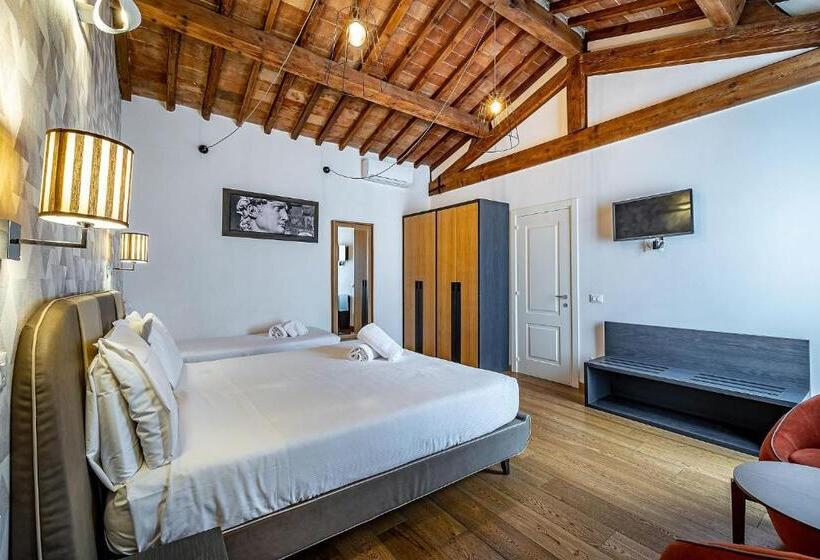 Martelli 6 Suite & Apartments