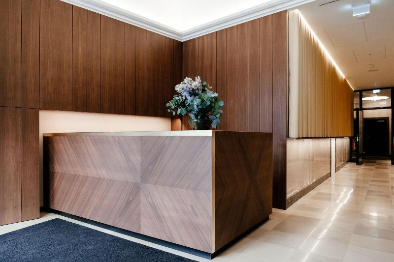 Melter Hotel & Apartments   A Neighborhood