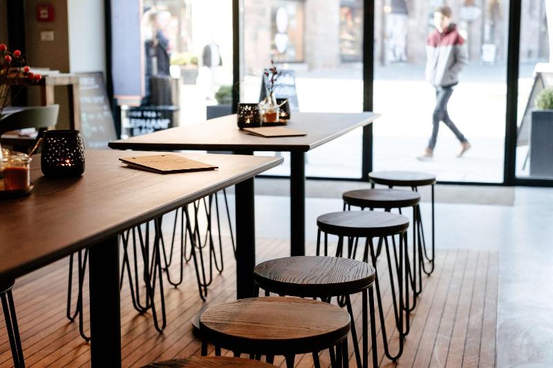 Melter Hotel & Apartments   A Neighborhood