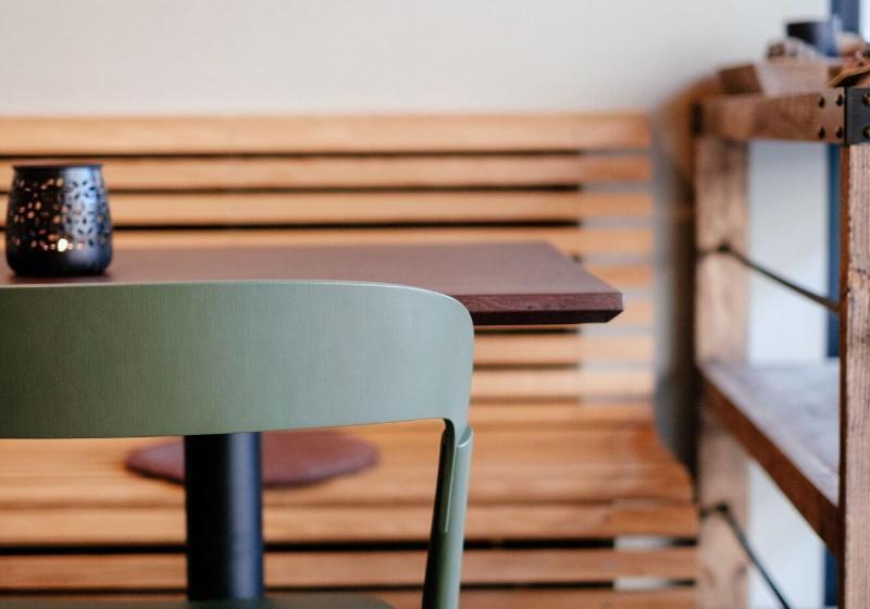 Melter Hotel & Apartments   A Neighborhood