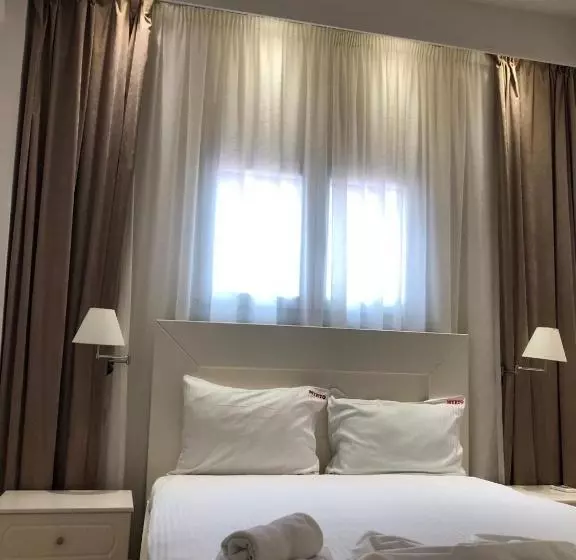 Myrto Rooms