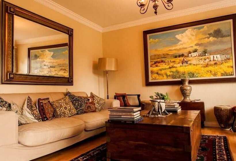 פנסיון Acacia House