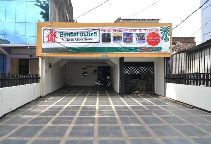 Pension (Hôtel basse catégorie) Bantal Guling Trans