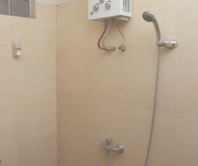 Pension (Hôtel basse catégorie) Bantal Guling Trans