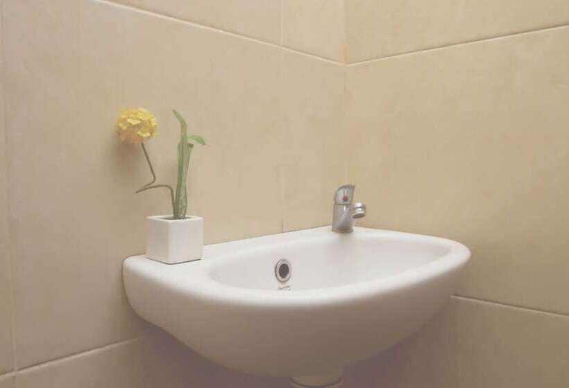 Pension (Hôtel basse catégorie) Bantal Guling Trans