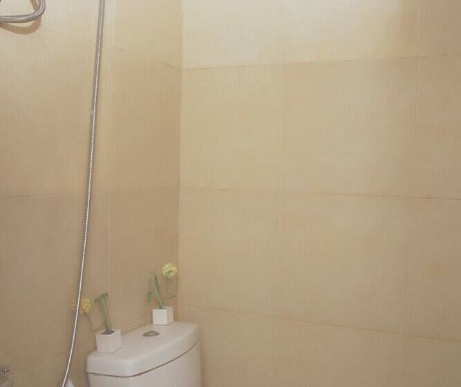 Pension (Hôtel basse catégorie) Bantal Guling Trans