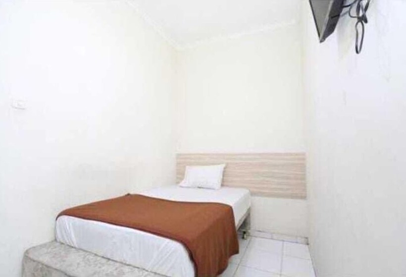 Pension (Hôtel basse catégorie) Bantal Guling Trans