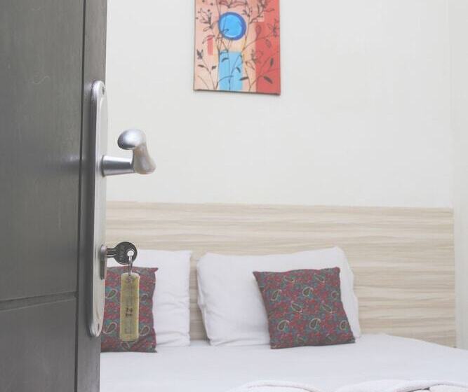 Pension (Hôtel basse catégorie) Bantal Guling Trans