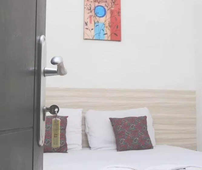 Pensionat Bantal Guling Trans