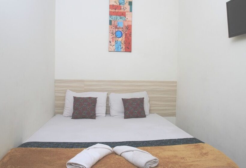 Pension (Hôtel basse catégorie) Bantal Guling Trans