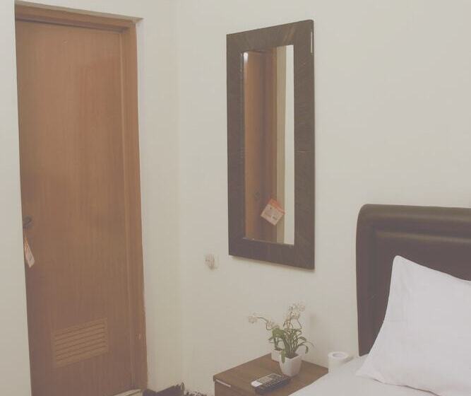 Pension (Hôtel basse catégorie) Bantal Guling Trans