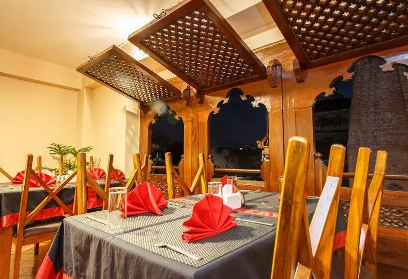Pension Khwapa Chhen Guest House And Restaurant