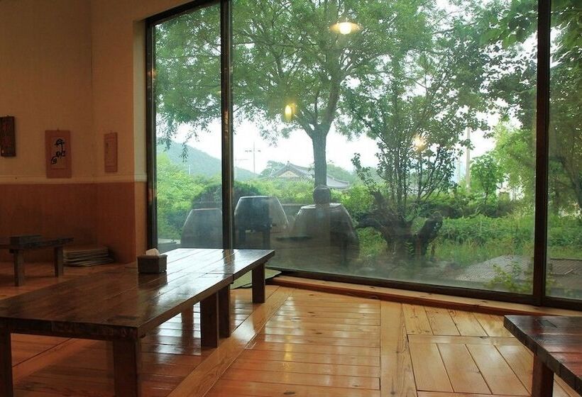 Pensió Ok San Seowon Guest House