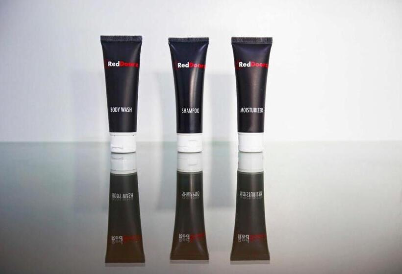 Redliving Apartemen The Suites Metro   Mary Tower E