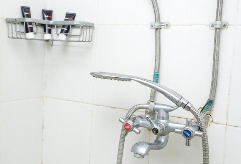 Redliving Apartemen The Suites Metro   Mary Tower E