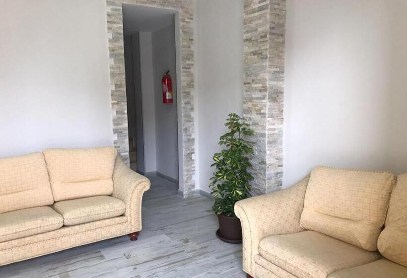 فندق Olympia Ronda Hostel