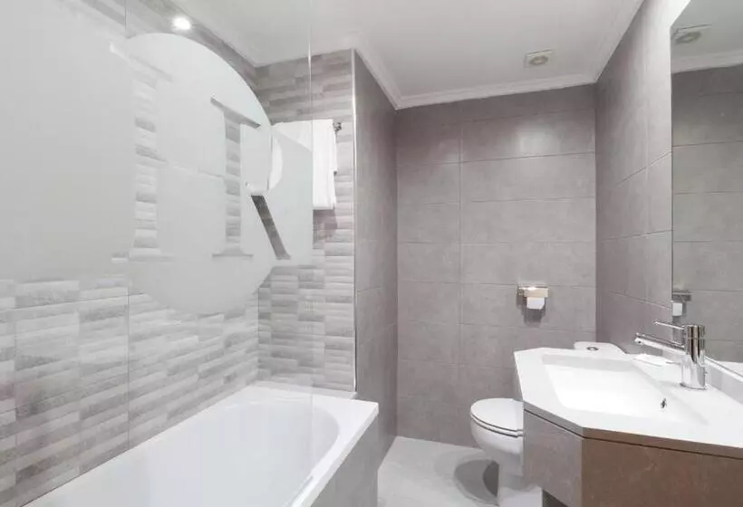 ホテル Olympia Ronda Hostel