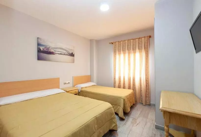 ホテル Olympia Ronda Hostel