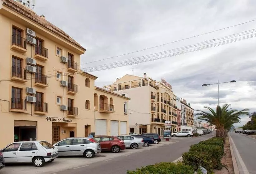 ホテル Olympia Ronda Hostel