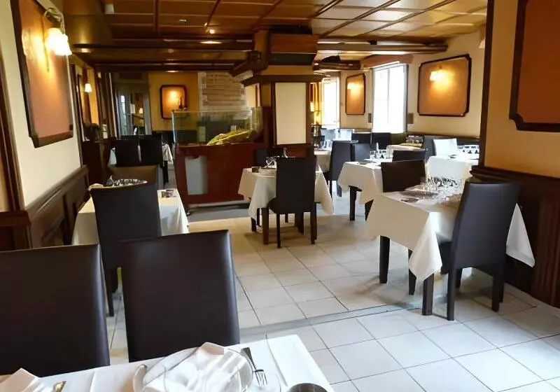 Hotelli Hôtel Du Commerce