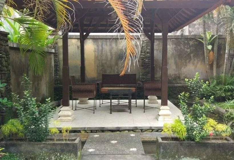 Batuan Villa