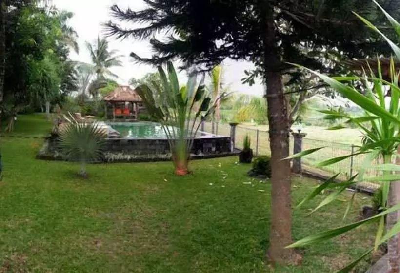 Batuan Villa