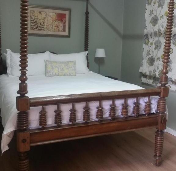 צימר Newington Place