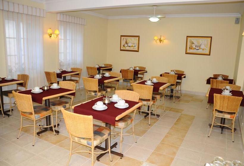 בית מלון כפרי Curitiba Palace Estação