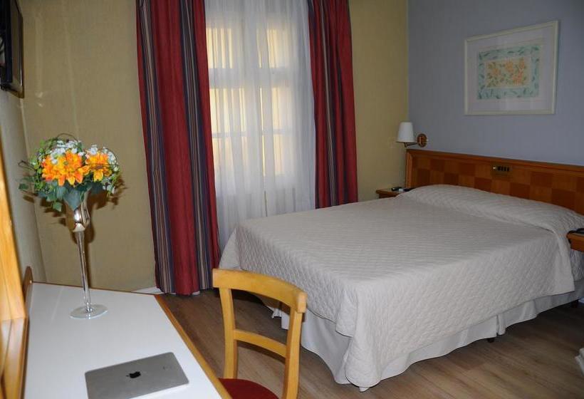 בית מלון כפרי Curitiba Palace Estação