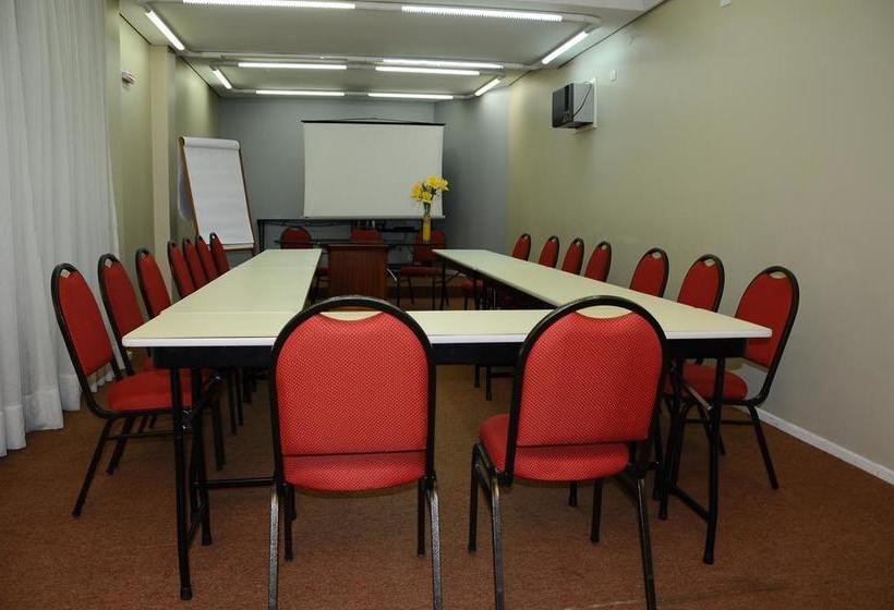 בית מלון כפרי Curitiba Palace Estação