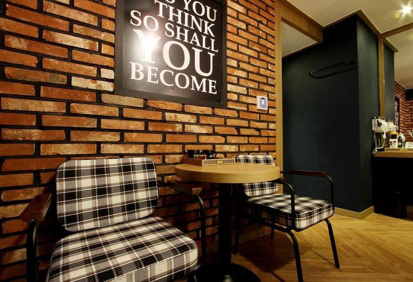 בית מלון כפרי Dajeon Jungni Page