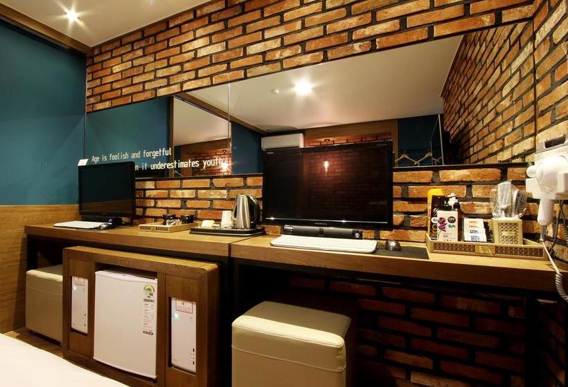 בית מלון כפרי Dajeon Jungni Page