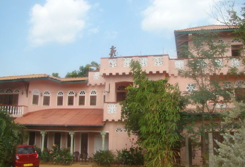 فندق Rajadhani Rest