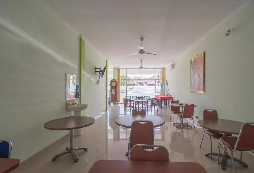 ホテル Reddoorz At Gatot Subroto Lampung
